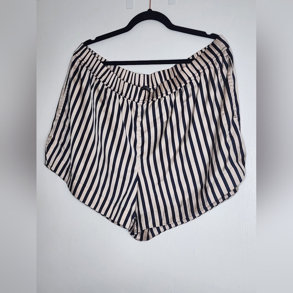 Soma Sensual sleep shorts - Picture 1 of 5